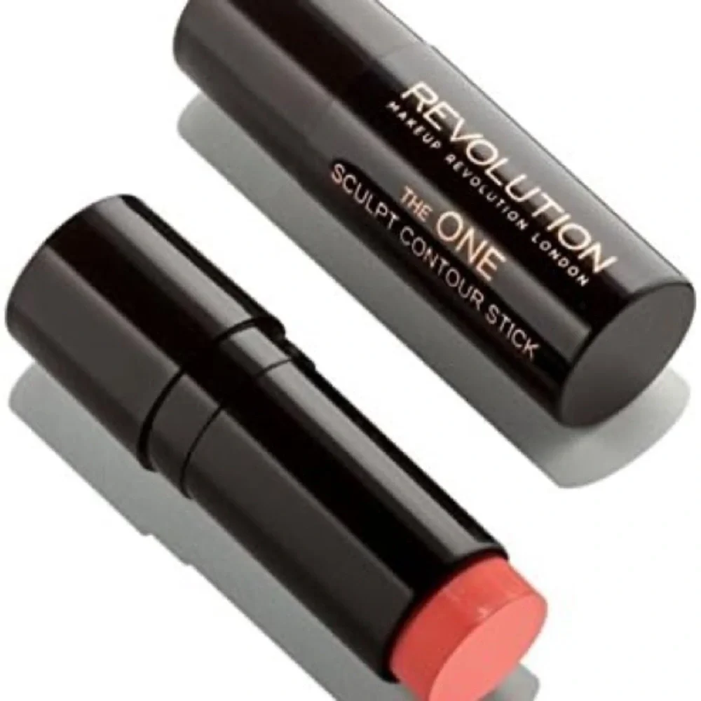 ❄️ Makeup Revolution | The One Blush Stick Matte Rush